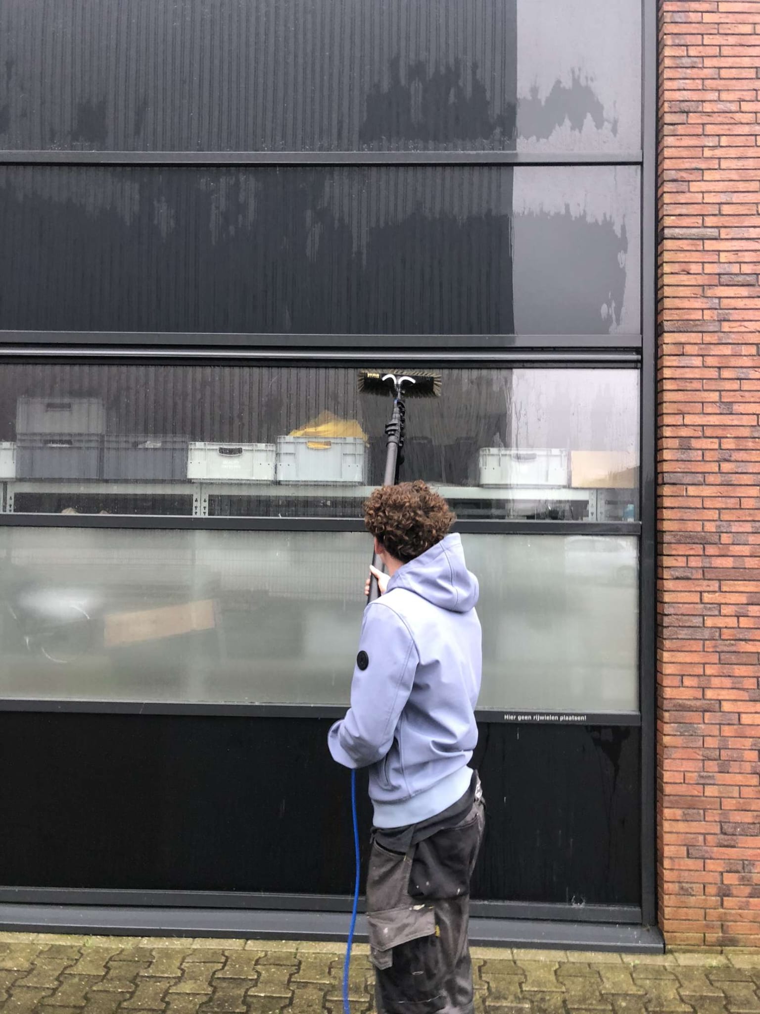 Reiniging gevel bedrijfspand Almelo